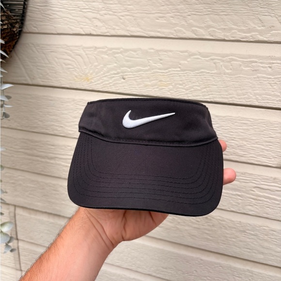 NIKE Golf Tour Pro Sun visor black hat 20XI VR adjustable lightweight - Picture 2 of 8